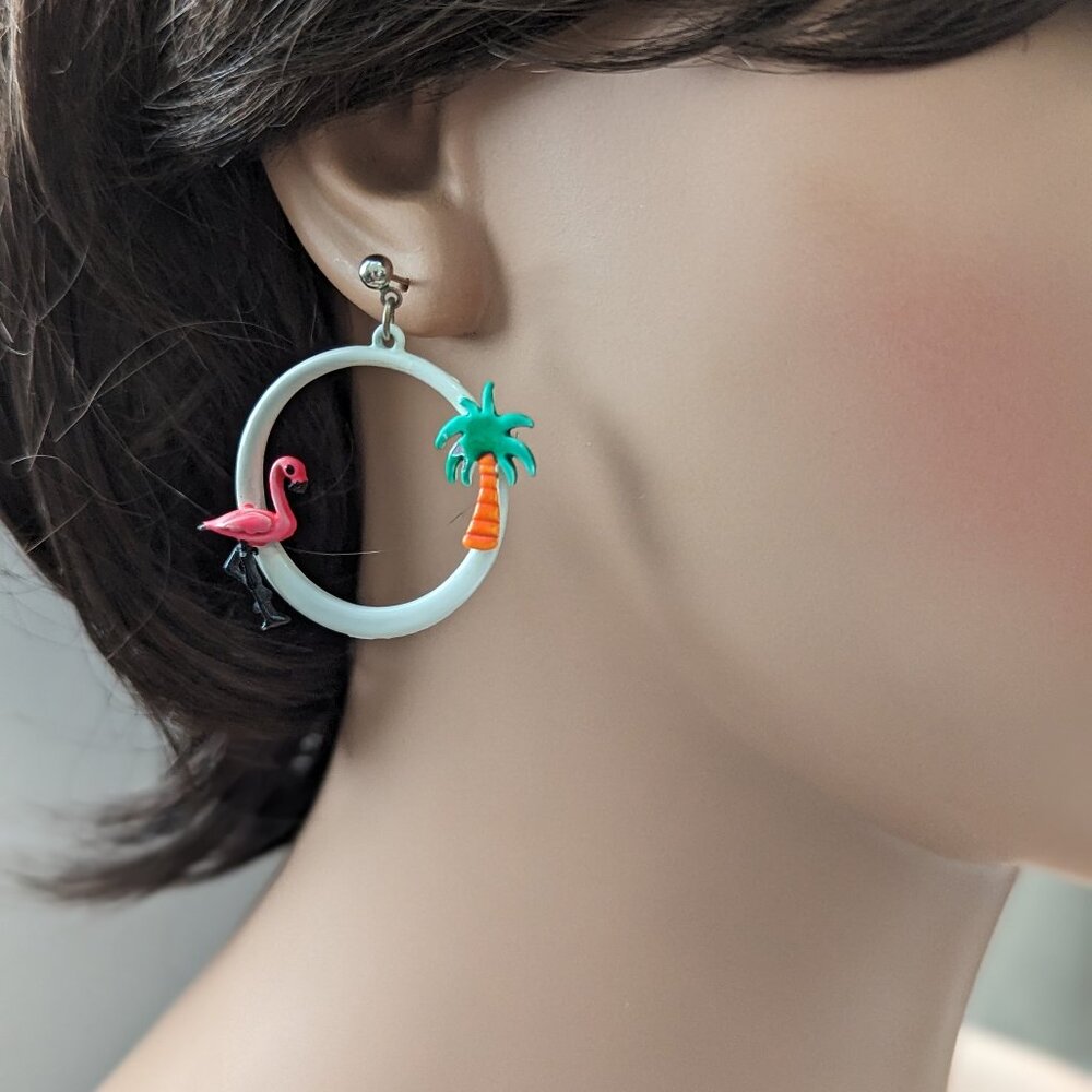 Pink Flamingos Earrings Hoops 1970s Enamel White Pink Palm Tree Fun Beach Diva